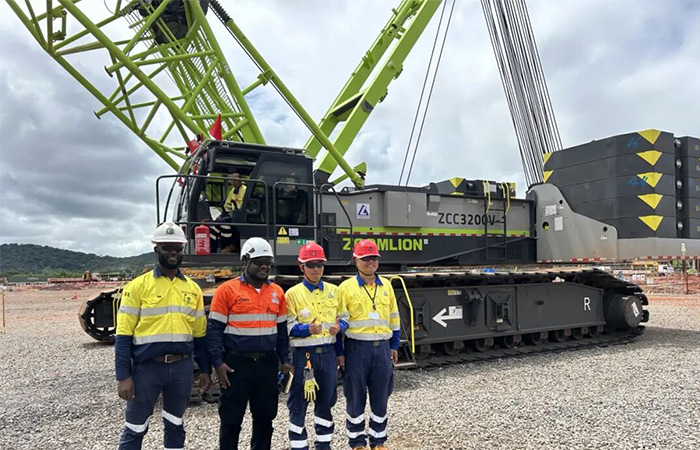 Zoomlion cranes at the construction site of the Simandou iron ore mine project in Africa.