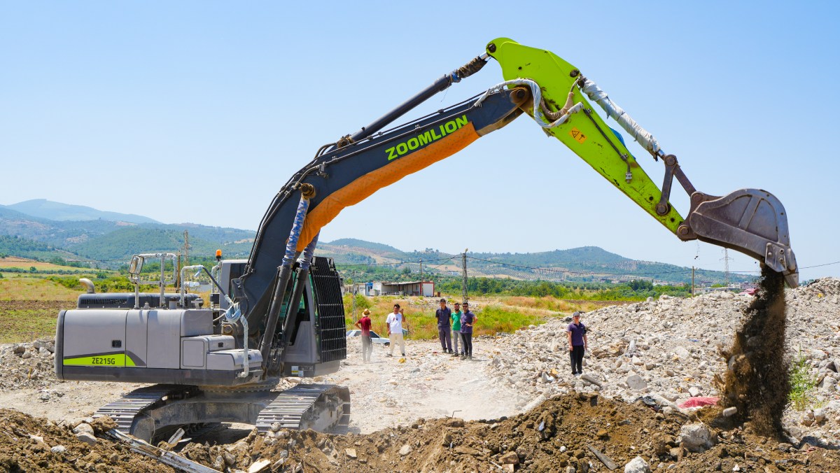 Zoomlion Medium Excavator ZE215G at Hatay, Turkey
