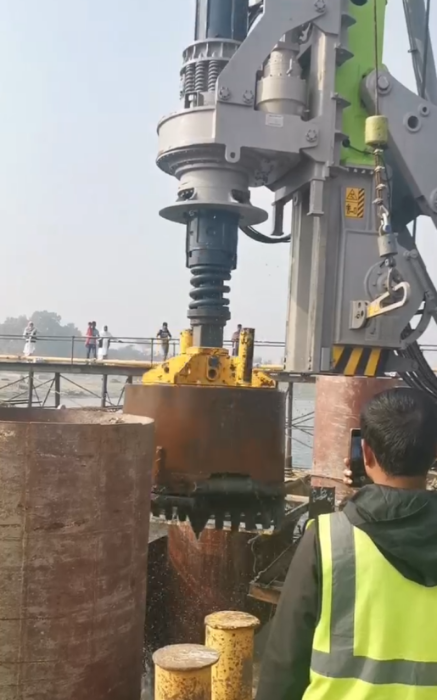 Strength of drilling ！ Zoomlion Rotary Drilling Rig Overseas Construction Show
