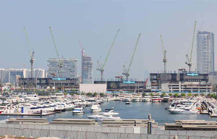 Zoomlion tower crane operating in Dubai.