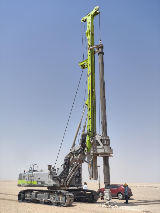 zoomlion Rotary Drilling Rig: The Desert Special Forces Building Solid Pile Foundations for Dubai's Luxury Mansions