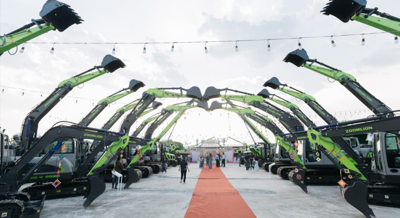 Aurora Green Lights up Thailand | Khon Kaen 6S Store of ZOOMLION Thailand Grandly Opened