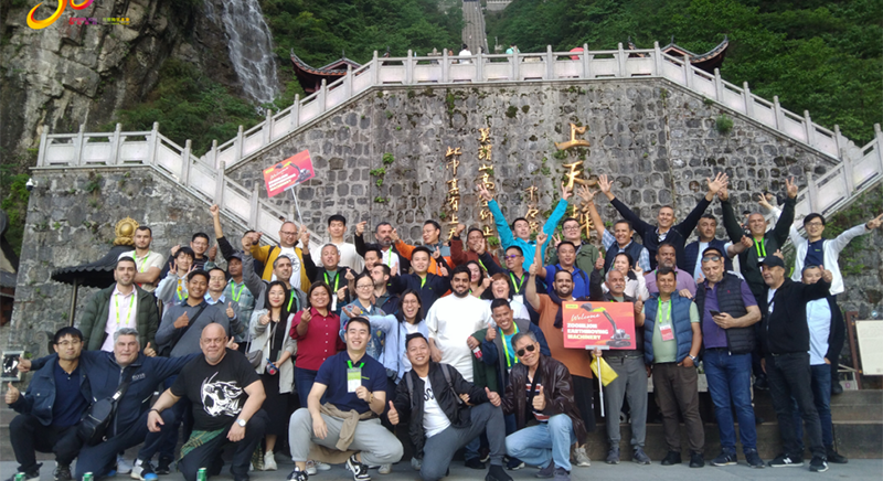 Technology Salutes to the New Era | Guests’Visit in Zhangjiajie