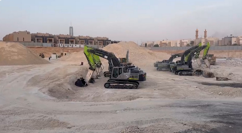 On-Site Delivery Triggers Additional Order! Zoomlion Earthmoving Machinery Wins Over Saudi Market