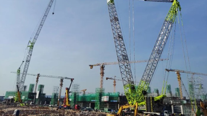 Zoomlion's 800-ton cranes participate in a key project in Vietnam