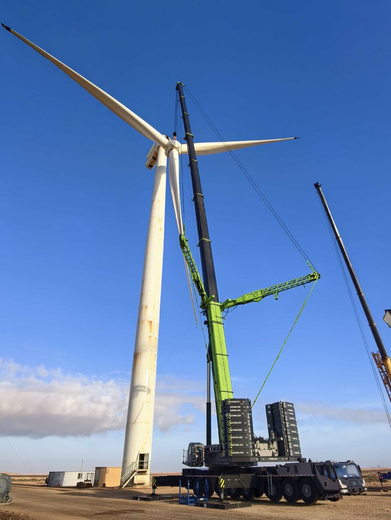 Zoomlion's Large-tonnage Cranes Assists in the Construction of Morocco's Wind Power Project