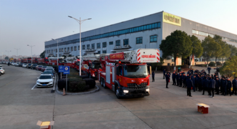 Strive to Open Up New Horizons and Achieve Great Success in the Year of the Rabbit! ZOOMLION Delivers Equipment Worth ov