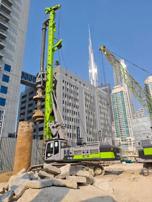 zoomlion Rotary Drilling Rig: The Desert Special Forces Building Solid Pile Foundations for Dubai's Luxury Mansions