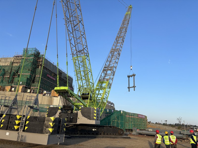 Zoomlion's crawler crane participates in the local landmark project of Ethiopia