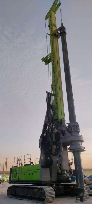 Zoomlion Heavy Industry Rotary Drilling Rig ZR420GW: Supporting the Riyadh Four Seasons Project in Saudi Arabia