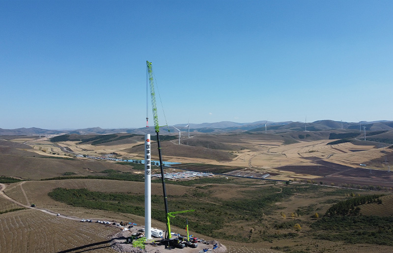 The world largest 2400-Ton All Terrain Crane