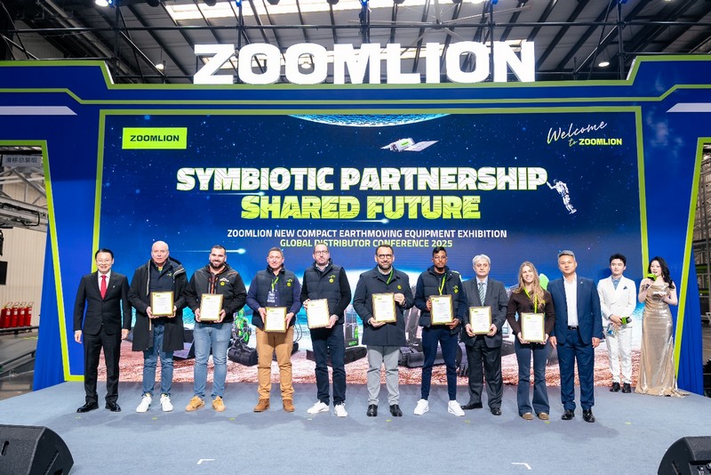 Zoomlion hosts the new compact earthmoving equipment exhibition&global distributor conference