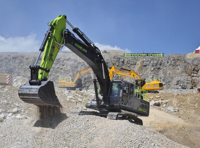 Zoomlion Earthmoving Machinery Shines at Hillhead UK