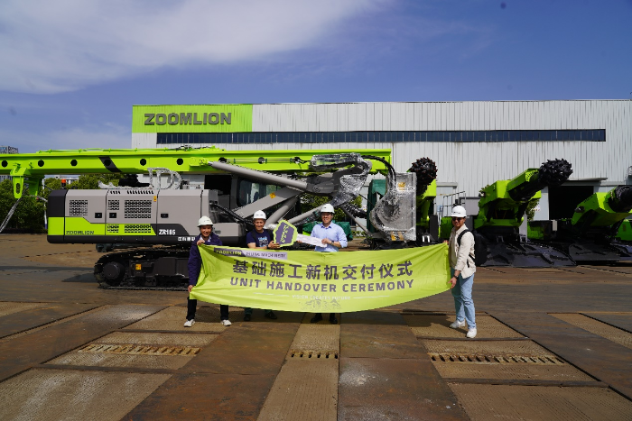 Zoomlion’s “King of Drilling” ZR185 Rotary Drilling Rig for Foundation Construction Successfully Delivered
