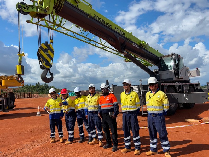 Zoomlion delivers large-tonnage cranes to the Simandou iron ore mine