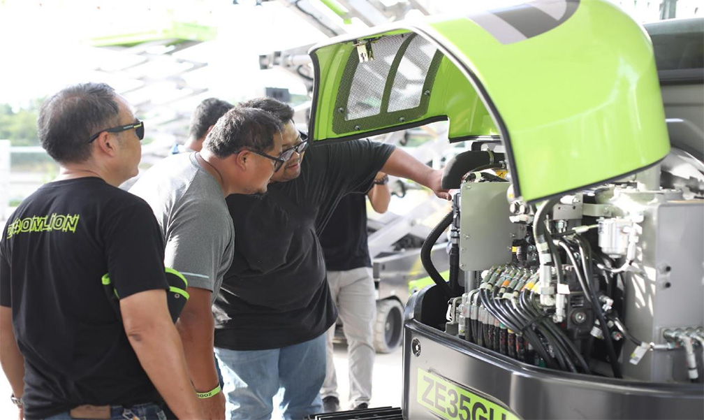 Zoomlion Accelerates Expansion in Thailand with the Opening of Its Eighth Service Center, Enhancing Local Services and C