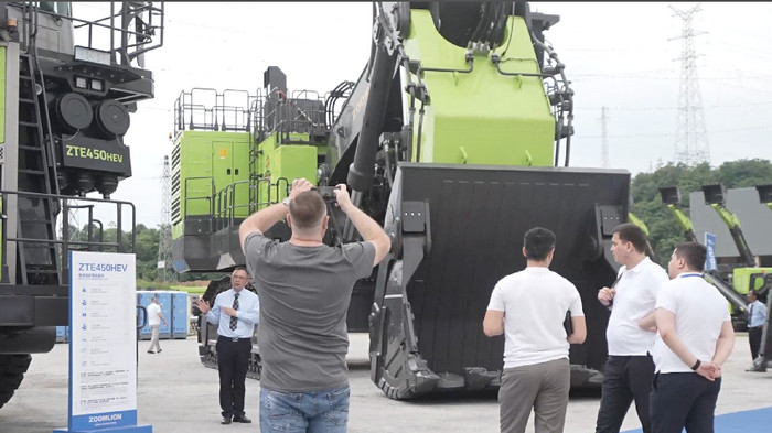 Grand Opening of Zoomlion Global Mining Machinery Exhibition 2026
