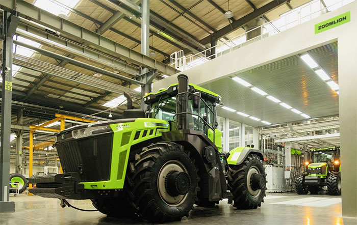 World's Highest Horsepower Wheeled Tractor Makes Global Debut in Overseas Market