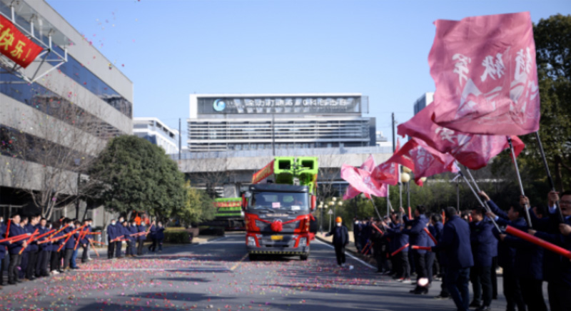 Strive to Open Up New Horizons and Achieve Great Success in the Year of the Rabbit! ZOOMLION Delivers Equipment Worth ov