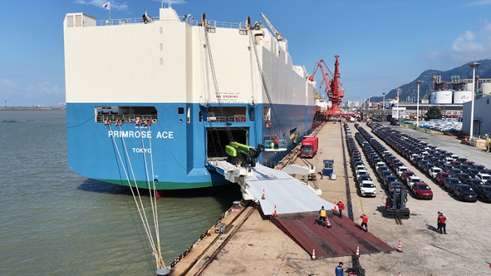 Zoomlion Delivers the World’s Tallest 82.3-Meter Straight Boom Aerial Work Platform to the UK, Setting a New Record in E
