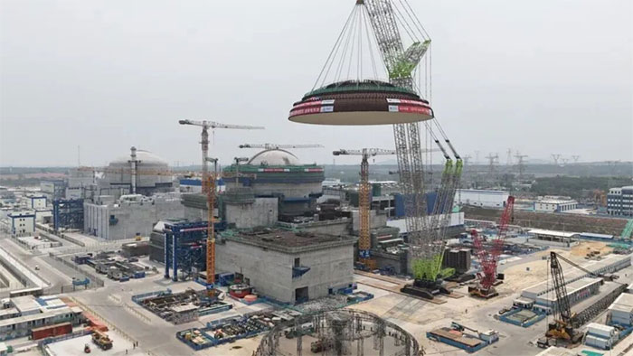 Zoomlion's 4,000-Ton Crawler Crane Assists Precision Lifting of Outer Dome for Hainan Changjiang Nuclear Power Unit 4