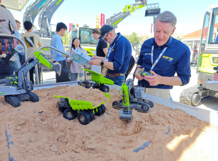 Zoomlion Earthmoving Machinery Shines at Hillhead UK