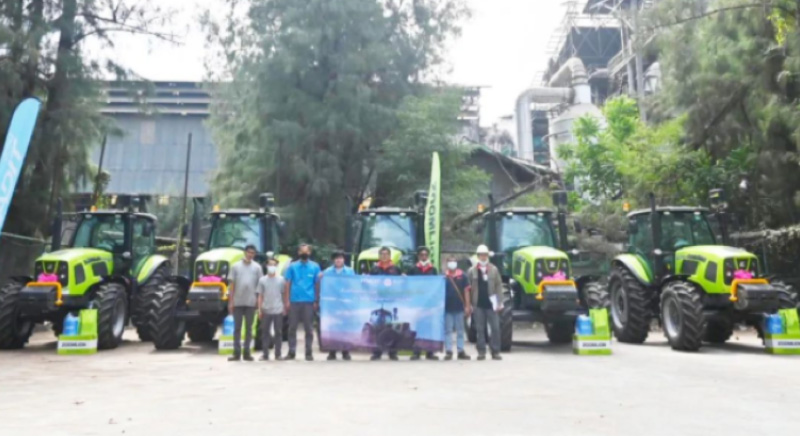 News in Chinese New Year丨Zoomlion's Tractor Delivered to the World's Largest Sugar Manufacturer