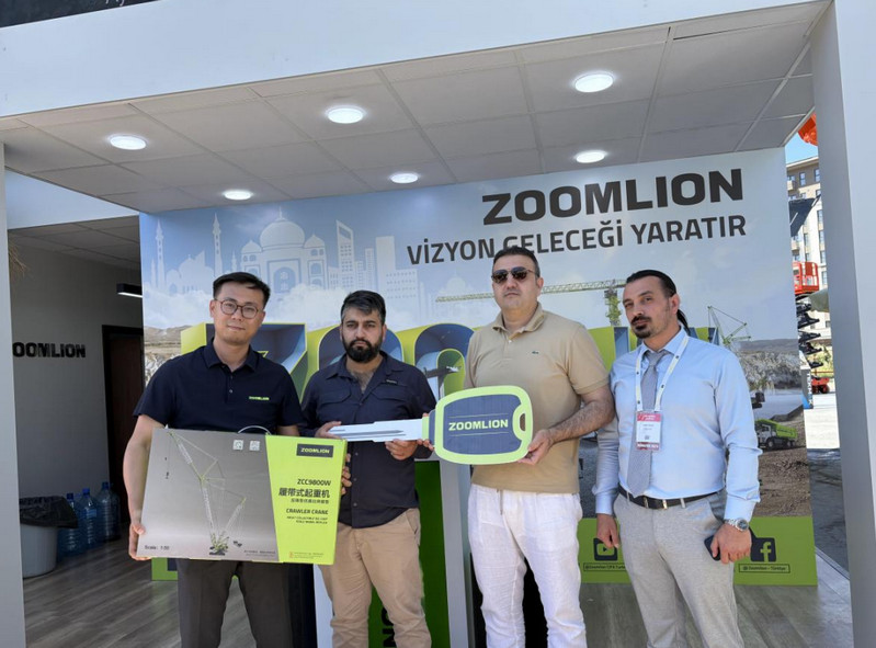Center of Attention! Zoomlion's High-end Equipment Stuns at KOMATEK Turkey