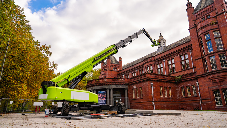 World's highest straight boom aerial work platform, the ZT82J, is operating in the UK