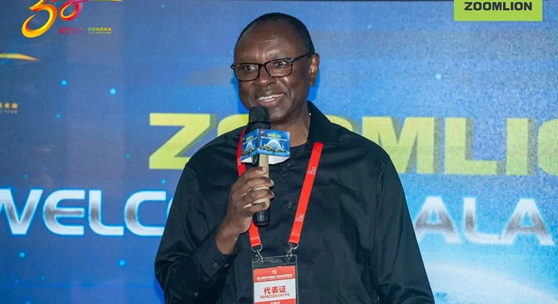 Technology Salutes to the New Era! Foreign Diplomats Visit ZOOMLION