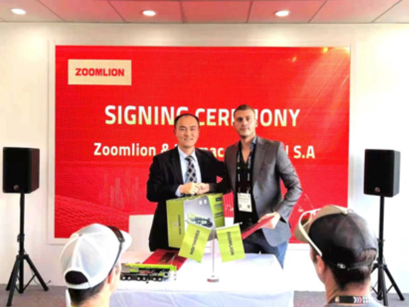 China exports the largest tonnage crane to South American market! ZOOMLION Aurora Green gains great popularity in the Am
