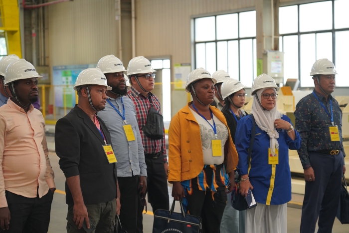Embracing the Benchmark of Excellence! Distinguished Guests from 8 Nations Unite to Explore Zoomlion's Industrial Park