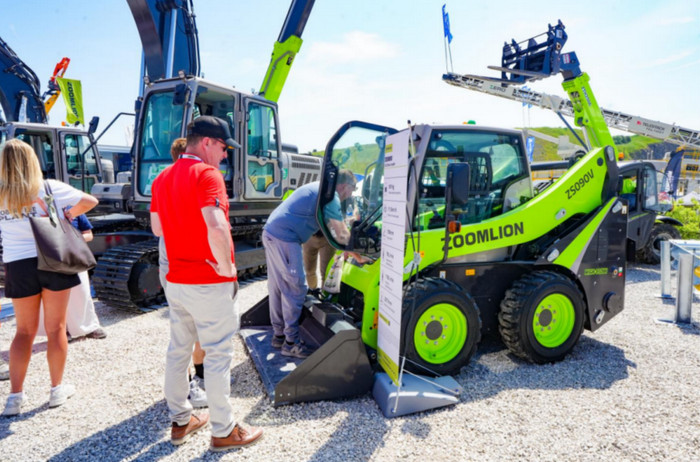 Zoomlion Earthmoving Machinery Shines at Hillhead UK