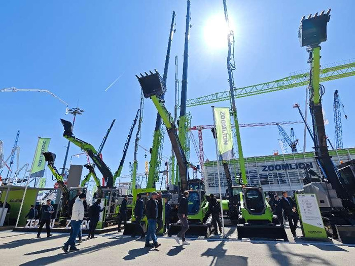 Zoomlion Earthmoving Machinery ＆ Smart Mining Solutions Shine at Bauma 2025