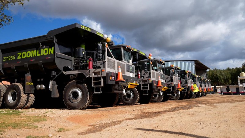 Zoomlion delivers mining dump trucks to a gold mine in Peru