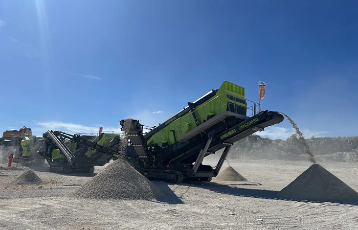 Zoomlion mobile crushing and screening equipment assists in the construction of the Nauru Sports Center.