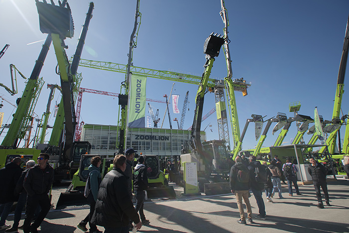Continuous Signings! Zoomlion Becomes a Crowd Magnet at Bauma 2025