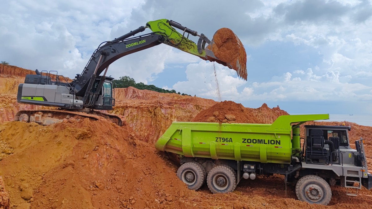Zoomlion Large Excavator ZE550G and Mining Dump Truck ZT96A at Batam Island, Indonesia