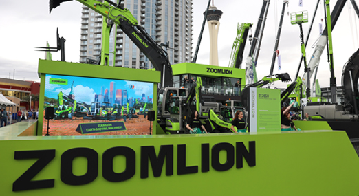 Technology Salutes to the New Era! Foreign Diplomats Visit ZOOMLION